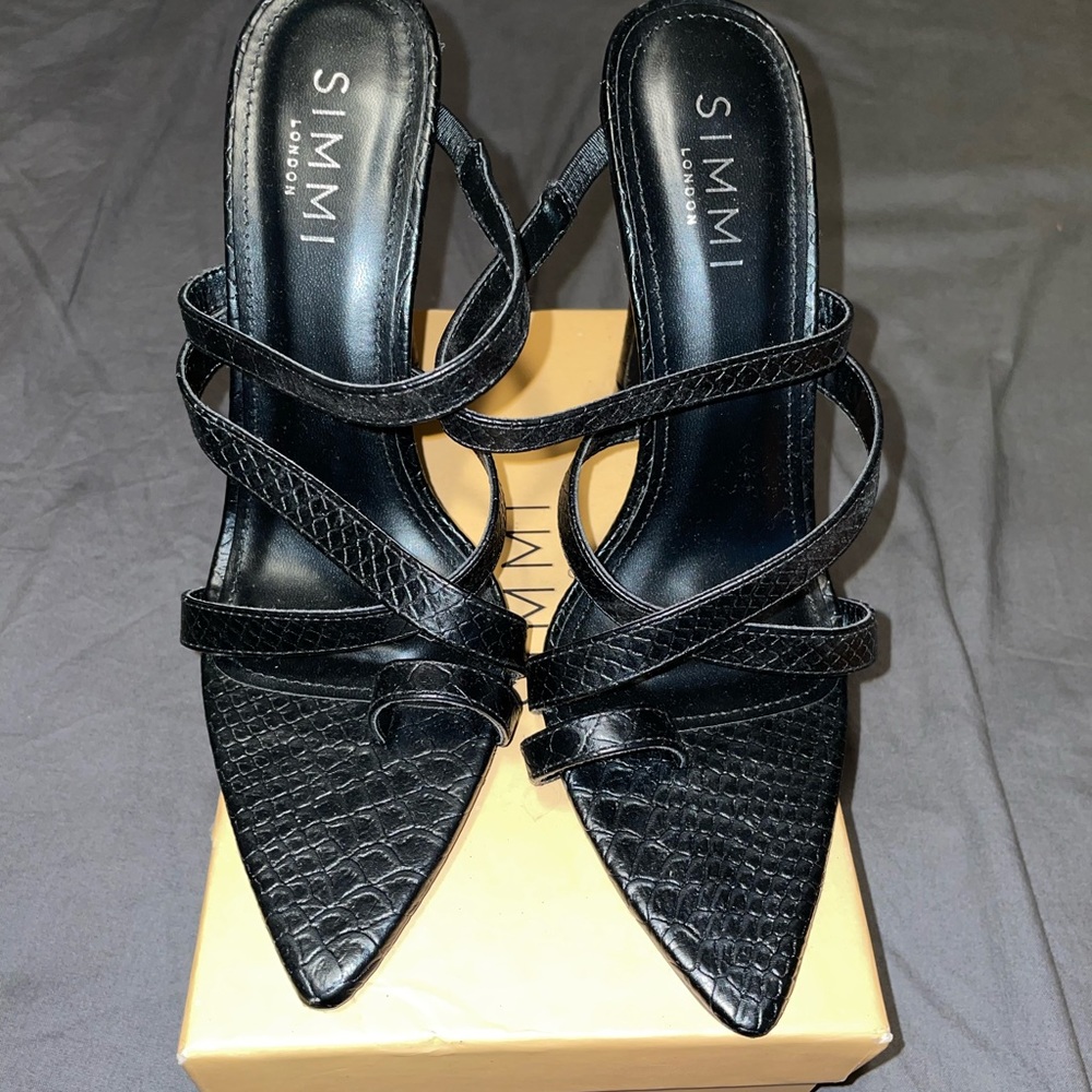 COPY - SIMMI London black snake print heels | Size US 8